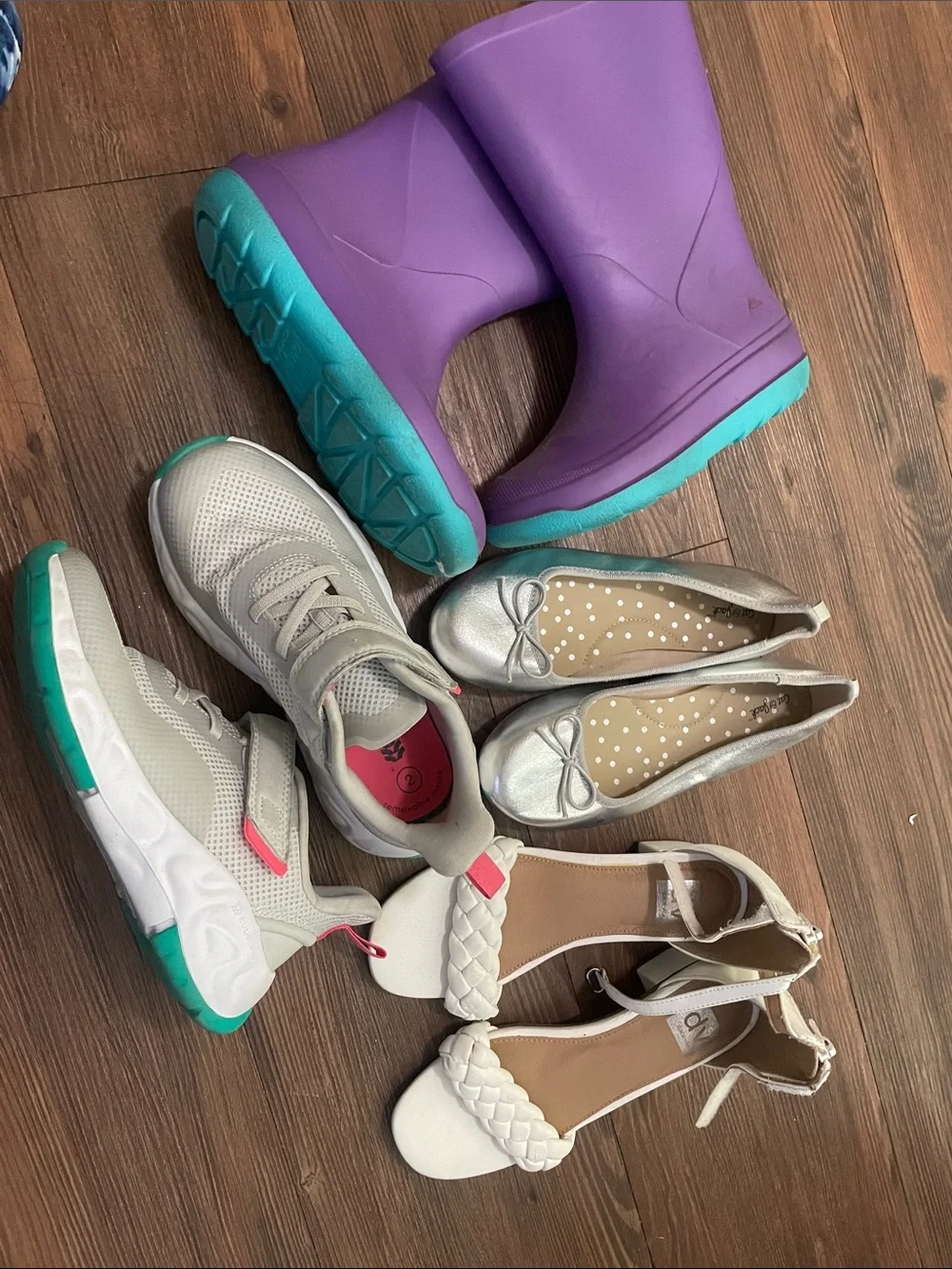 BUNDLE of girls shoes sz.2,CAT & JACK,ALL in Motion!AWESOME